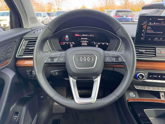 2022 Audi Q5 S line Premium Plus 45 TFSI quattro 2022 Audi Q5 S line Premium Plus 45 TFSI quattro