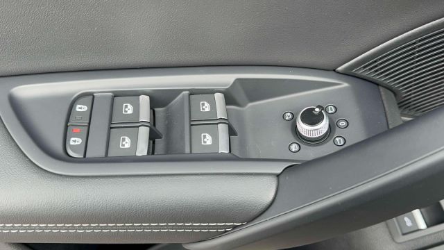 2022 Audi Q5 S line Premium Plus 45 TFSI quattro 2022 Audi Q5 S line Premium Plus 45 TFSI quattro