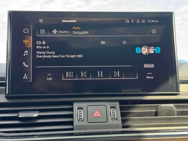 2022 Audi Q5 S line Premium Plus 45 TFSI quattro 2022 Audi Q5 S line Premium Plus 45 TFSI quattro