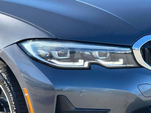 2022 BMW 3 Series 330i xDrive 2022 BMW 3 Series 330i xDrive