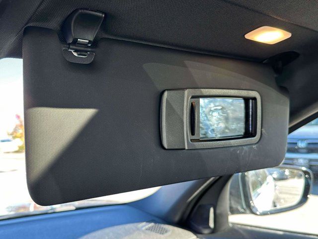 2022 BMW 3 Series 330i xDrive 2022 BMW 3 Series 330i xDrive