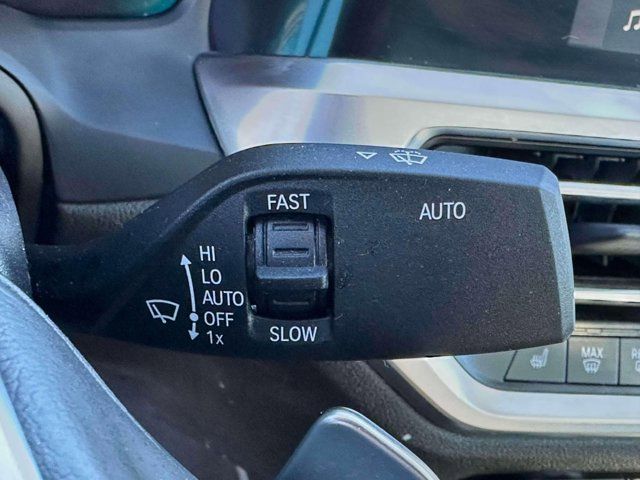 2022 BMW 3 Series 330i xDrive 2022 BMW 3 Series 330i xDrive