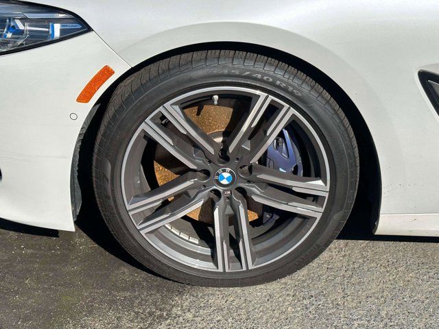 2022 BMW 8 Series 840i