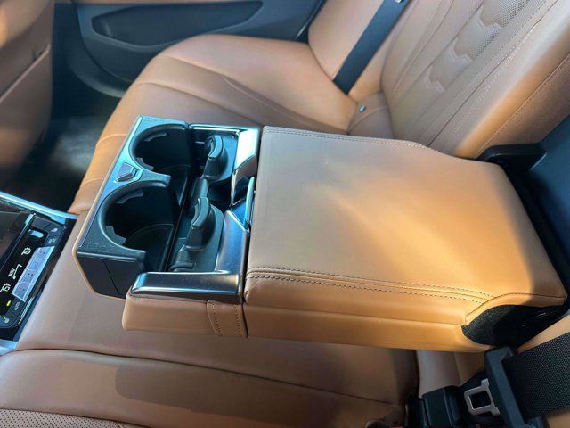 2022 BMW 8 Series 840i