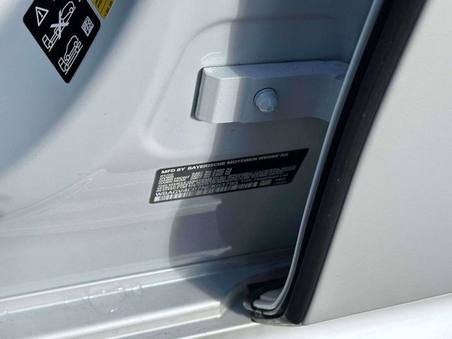 2022 BMW 8 Series 840i