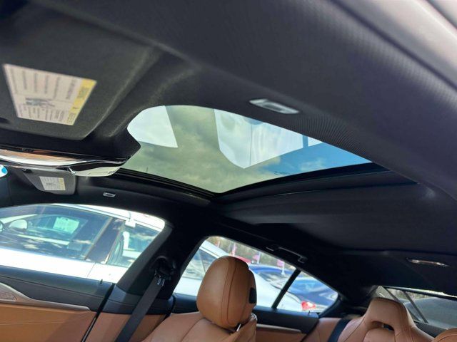 2022 BMW 8 Series 840i