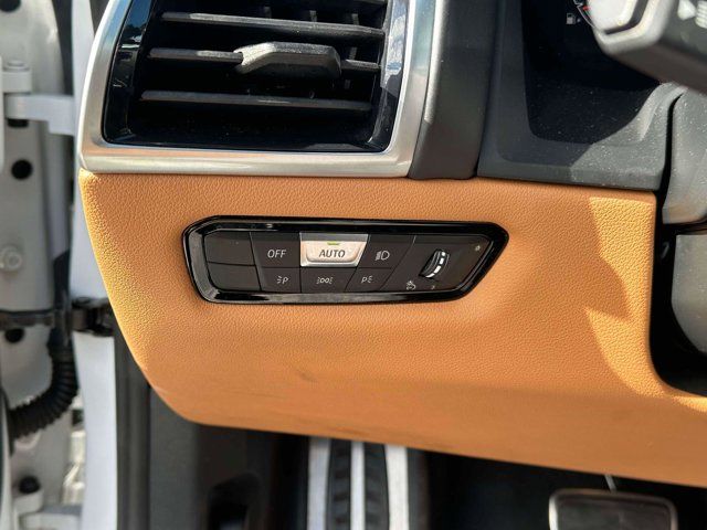 2022 BMW 8 Series 840i