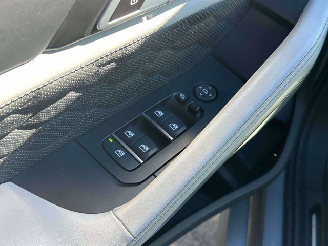 2022 BMW X6 M Sports Activity Coupe 2022 BMW X6 M Sports Activity Coupe