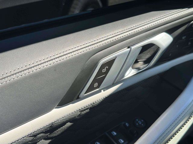 2022 BMW X6 M Sports Activity Coupe 2022 BMW X6 M Sports Activity Coupe