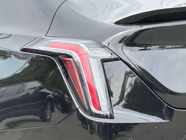 2022 Cadillac CT4-V 4dr Sdn