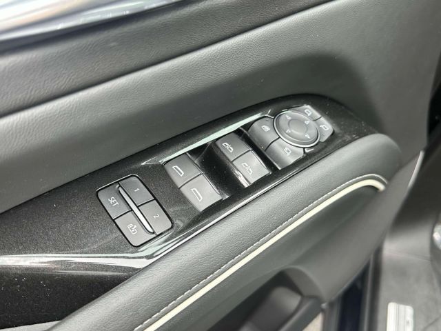 2022 Cadillac Escalade 4WD 4dr Premium Luxury