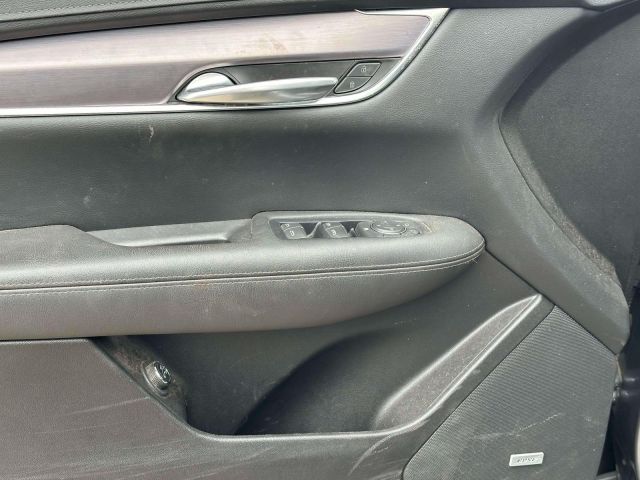 2022 Cadillac XT5 AWD 4dr Luxury 2022 Cadillac XT5 AWD 4dr Luxury