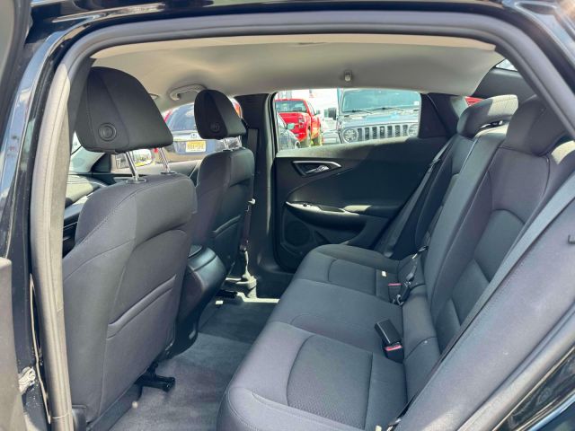 2022 Chevrolet Malibu 4dr Sdn LS w/1LS