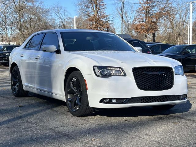 2022 Chrysler 300 300S RWD