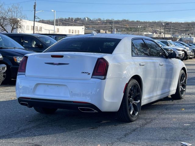 2022 Chrysler 300 300S RWD