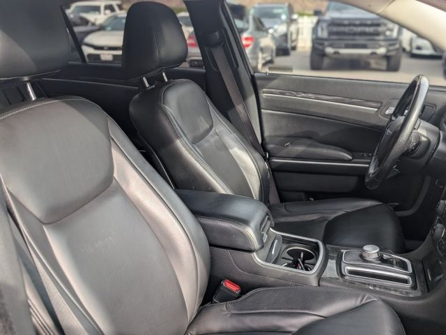 2022 Chrysler 300 Touring 2022 Chrysler 300 Touring