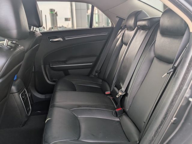 2022 Chrysler 300 Touring 2022 Chrysler 300 Touring