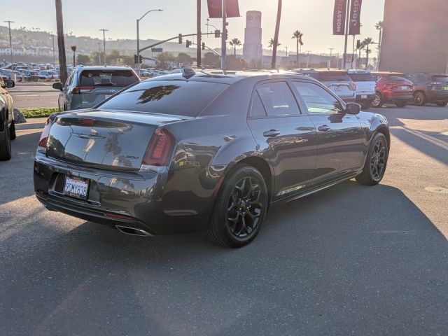 2022 Chrysler 300 Touring 2022 Chrysler 300 Touring