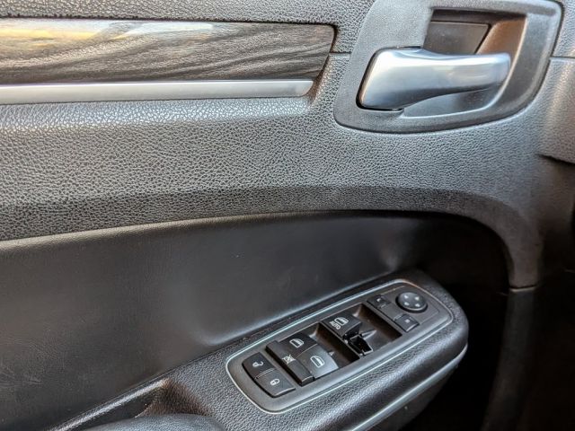 2022 Chrysler 300 Touring 2022 Chrysler 300 Touring