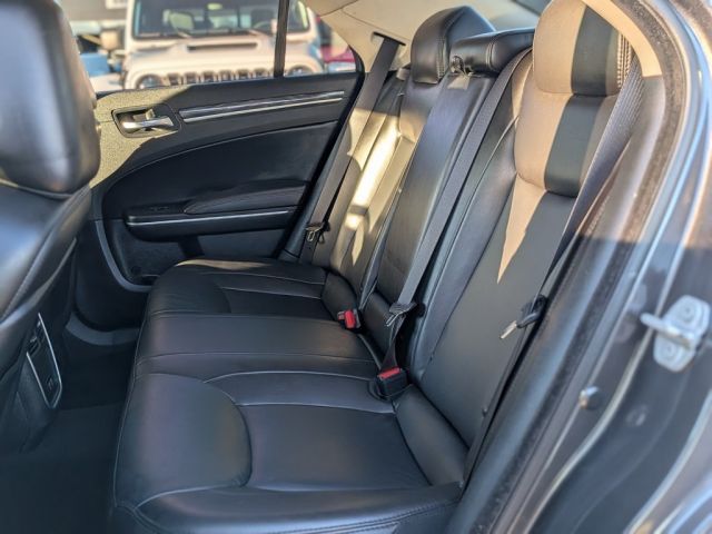 2022 Chrysler 300 Touring 2022 Chrysler 300 Touring