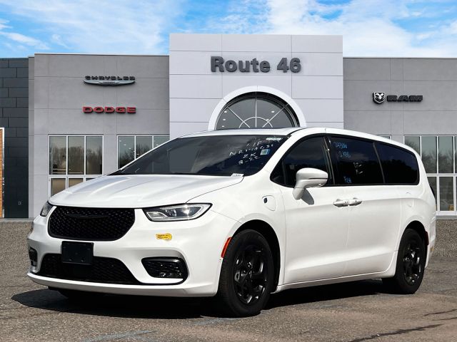2022 Chrysler Pacifica Hybrid Limited FWD