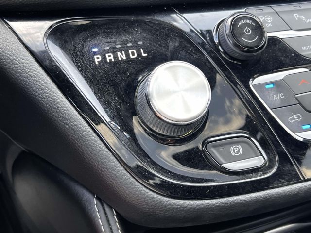 2022 Chrysler Pacifica Hybrid Limited FWD