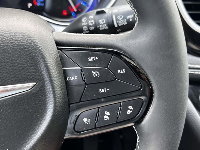2022 Chrysler Pacifica Hybrid Limited FWD