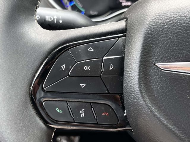 2022 Chrysler Pacifica Hybrid Limited FWD