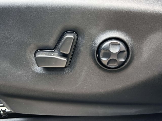 2022 Chrysler Pacifica Hybrid Limited FWD