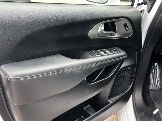 2022 Chrysler Pacifica Hybrid Limited FWD