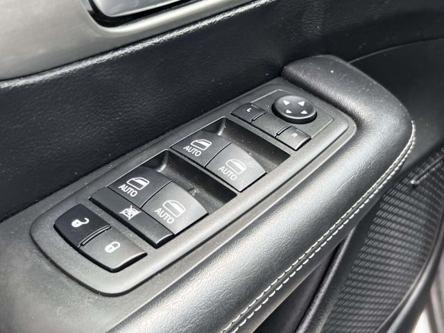 2022 Chrysler Pacifica Hybrid Limited FWD