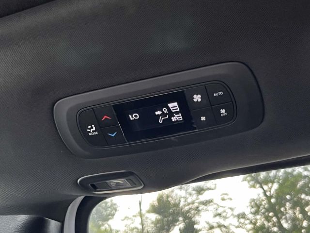 2022 Chrysler Pacifica Hybrid Limited FWD