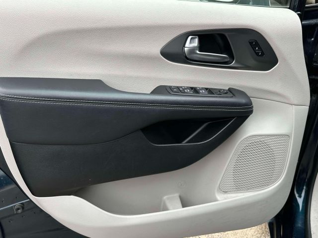 2022 Chrysler Pacifica Touring L AWD