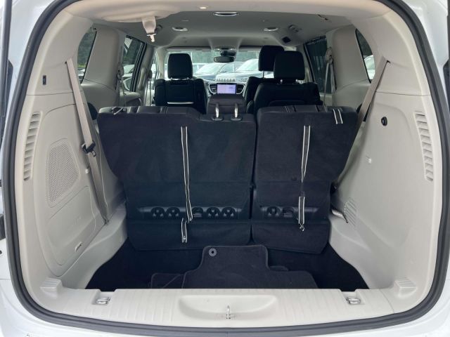 2022 Chrysler Pacifica Touring L AWD