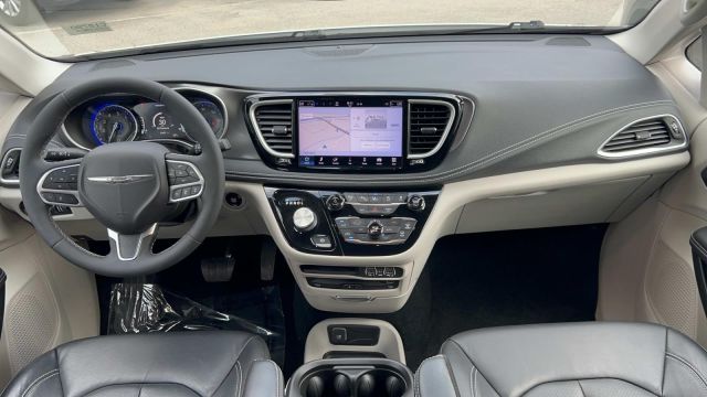 2022 Chrysler Pacifica Touring L AWD