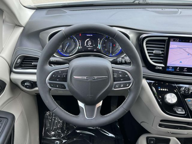 2022 Chrysler Pacifica Touring L AWD