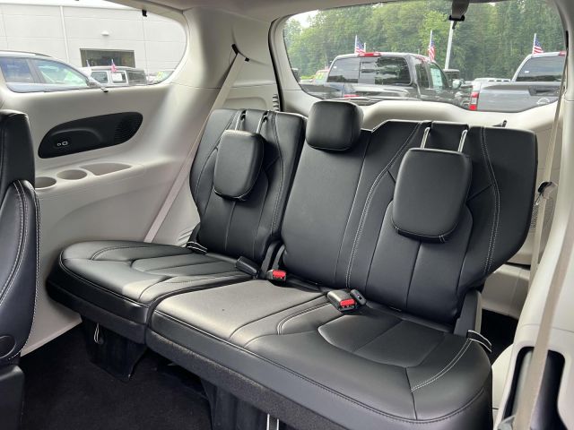 2022 Chrysler Pacifica Touring L AWD