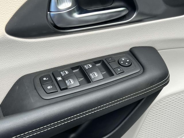 2022 Chrysler Pacifica Touring L AWD