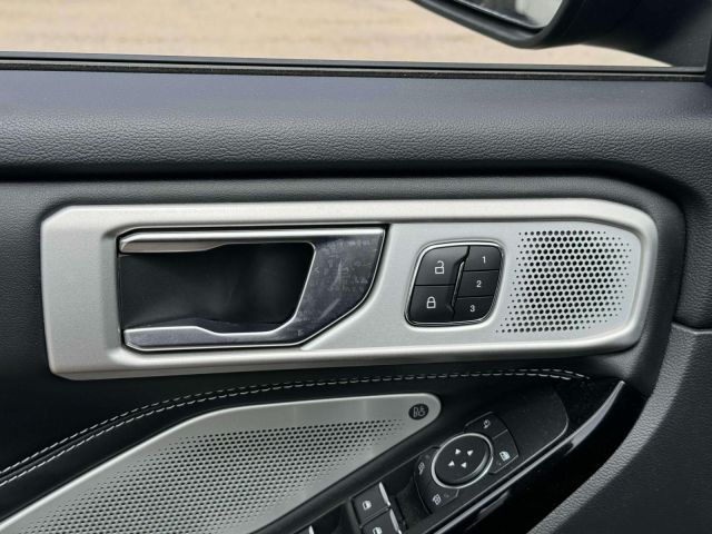 2022 Ford Explorer ST 4WD