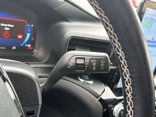 2022 Ford Explorer ST 2022 Ford Explorer ST