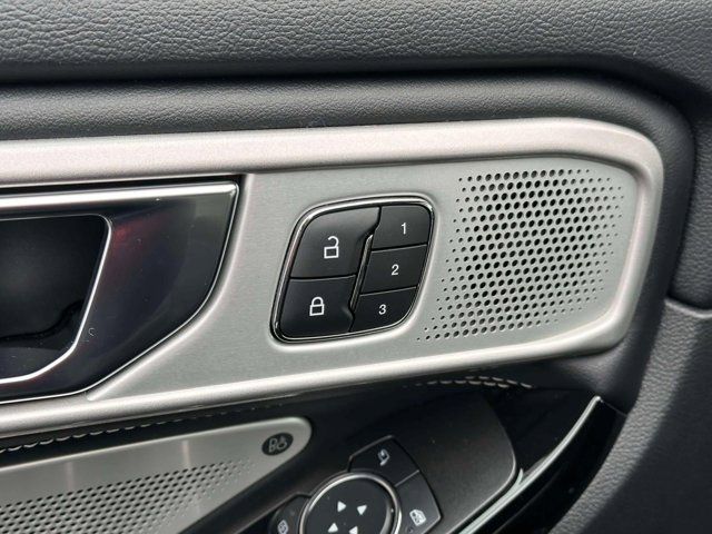 2022 Ford Explorer ST 2022 Ford Explorer ST