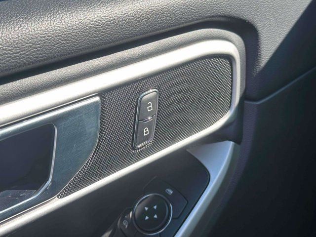 2022 Ford Explorer XLT 2022 Ford Explorer XLT