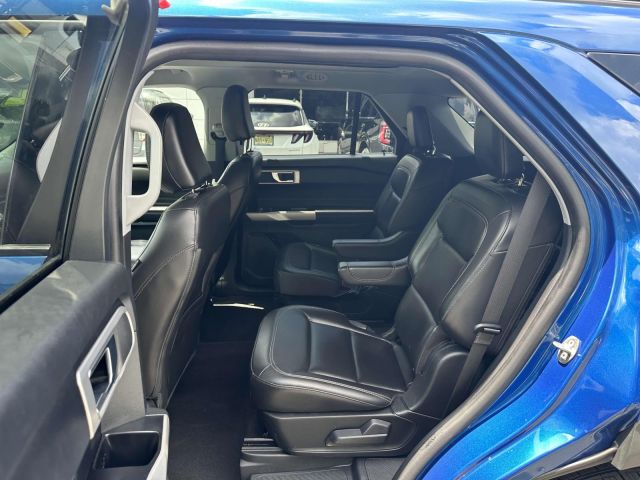 2022 Ford Explorer XLT 4WD