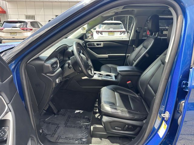 2022 Ford Explorer XLT 4WD