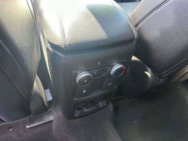 2022 Ford Explorer XLT 2022 Ford Explorer XLT