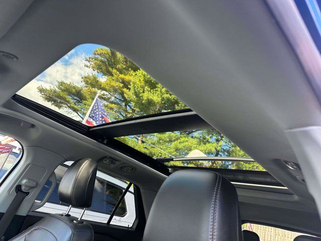 2022 Ford Explorer XLT 2022 Ford Explorer XLT