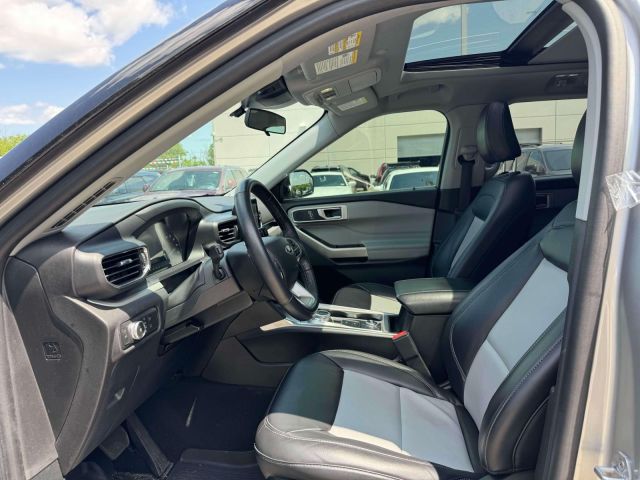 2022 Ford Explorer XLT 4WD