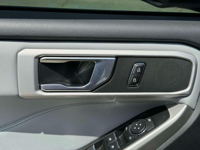 2022 Ford Explorer XLT 4WD