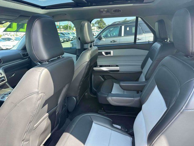 2022 Ford Explorer XLT 2022 Ford Explorer XLT