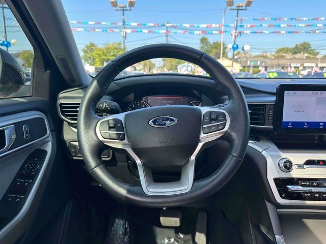 2022 Ford Explorer XLT 2022 Ford Explorer XLT